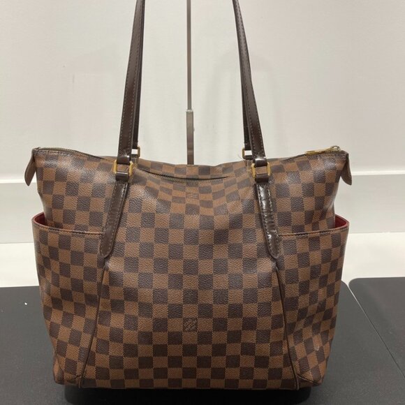 Louis Vuitton Damier Ebene Totally MM - Picture 1 of 16